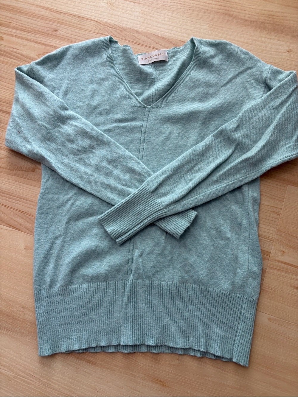 Bianco & Blu Cashmere Silk Wool Blend V-Neck Sweater - Made in Italy